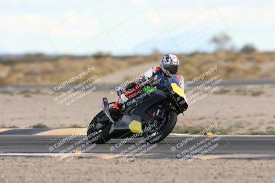 media/Nov-16-2025-Race Pace (Sun) [[8c5fa54630]]/Non Verified Riders (1st 20 Minutes)/5-Turn 15 (110pm)/